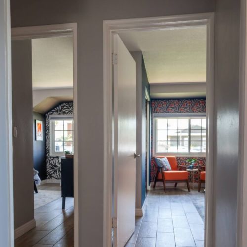 Wide hallway to the bedrooms.