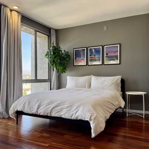 Comfortable Queen Bed