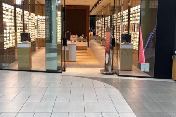 Sunglass Hut