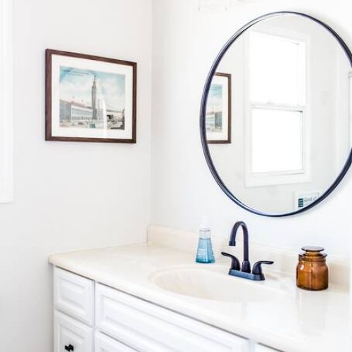 Master bath. Shampoo, conditioner, body wash, and Qtips/cotton balls provided.