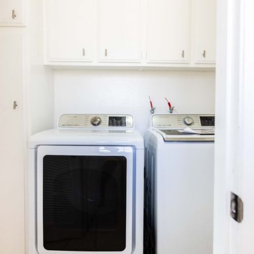 Waasher & dryer in home