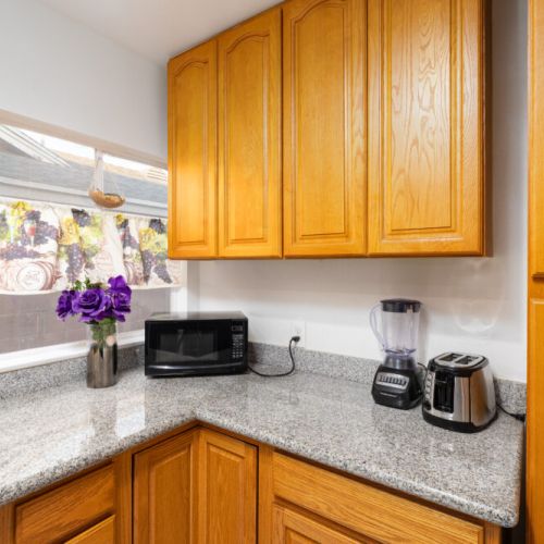 Plenty of !counter space to prepare your meals