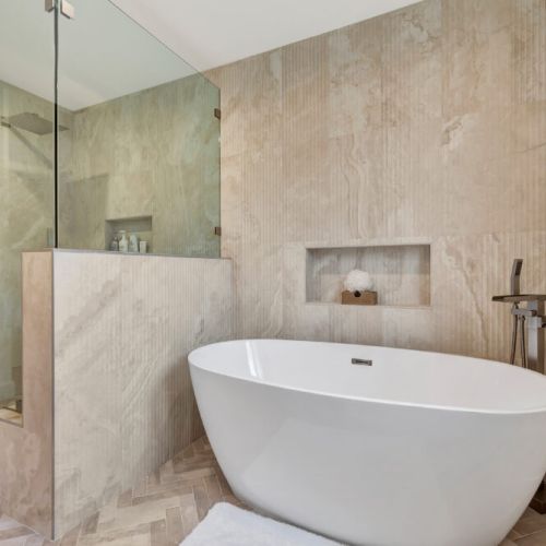 Fancy tub in the master!