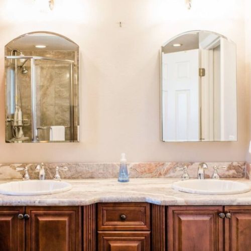 Master bathroom with double sinks, shower, and bathtub!