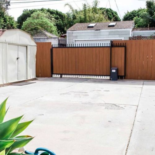 Private parking at the back of the house.