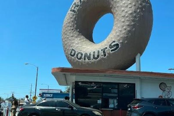Randy’s Donuts