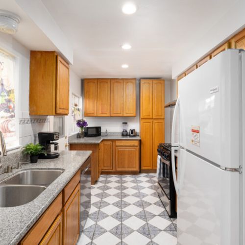 Fully-stocked kitchen ready to prepare yummy meals!