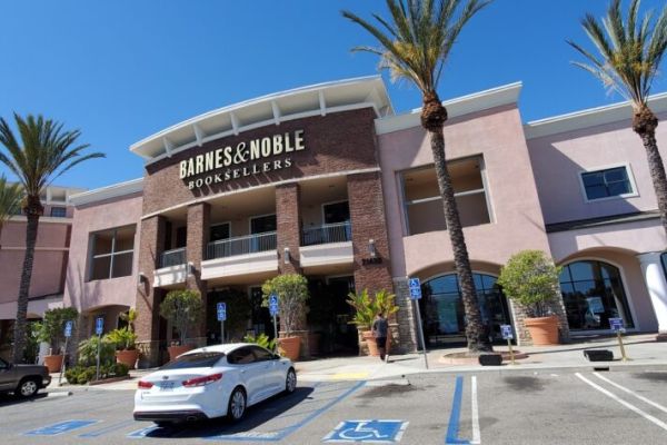 Barnes & Noble