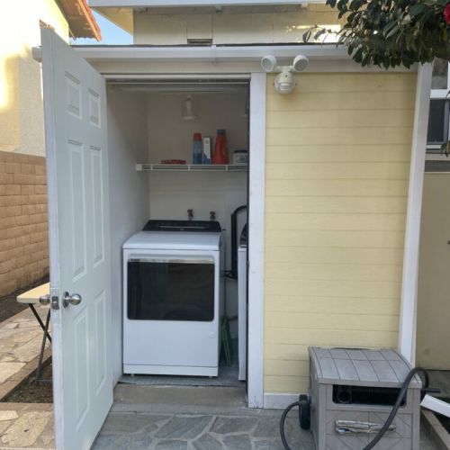 Washer/dryer + laundry detergent provided