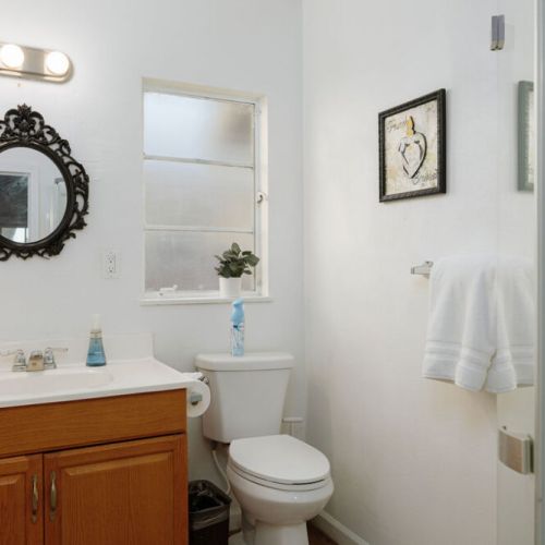 Second bedroom's bathroom with shower