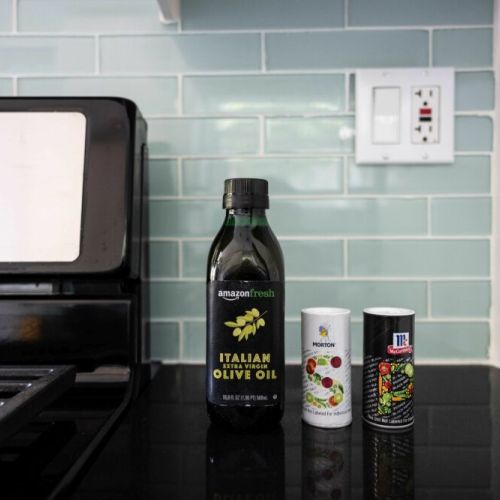 Kitchen essentials for cooking your meals!