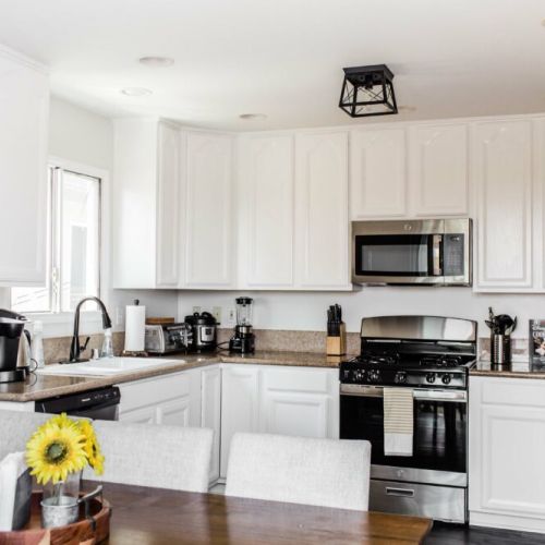 Fully stocked kitchen to whip up your favorite meals