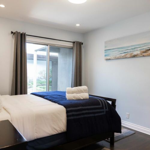 Bedroom with ocean vibes