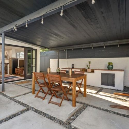 Outdoor dining area, right outside studio